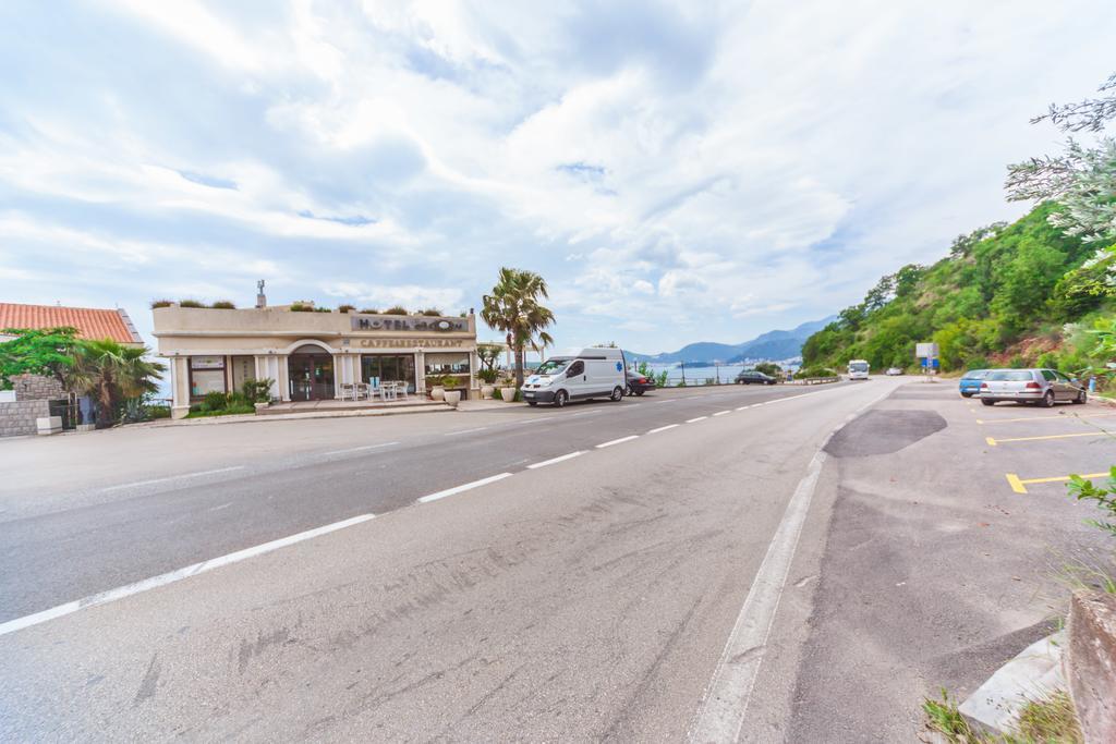 Apartmani Steni Sveti Stefan Exterior foto