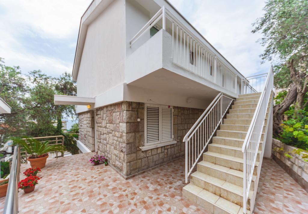 Apartmani Steni Sveti Stefan Exterior foto